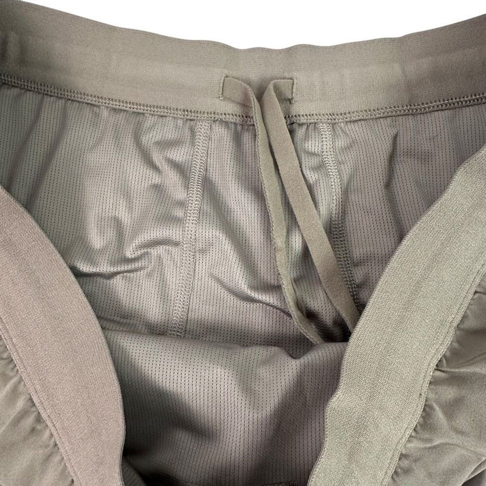 All in Motion Women's XL Tan Shorts - Picture 4 of 9